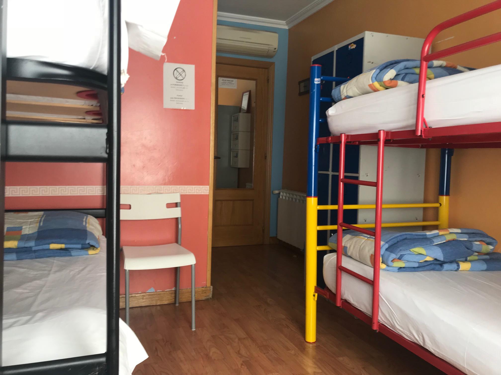 Rc Miguel Angel Vandrehjem Madrid Eksteriør billede Hostel in Madrid, Spain