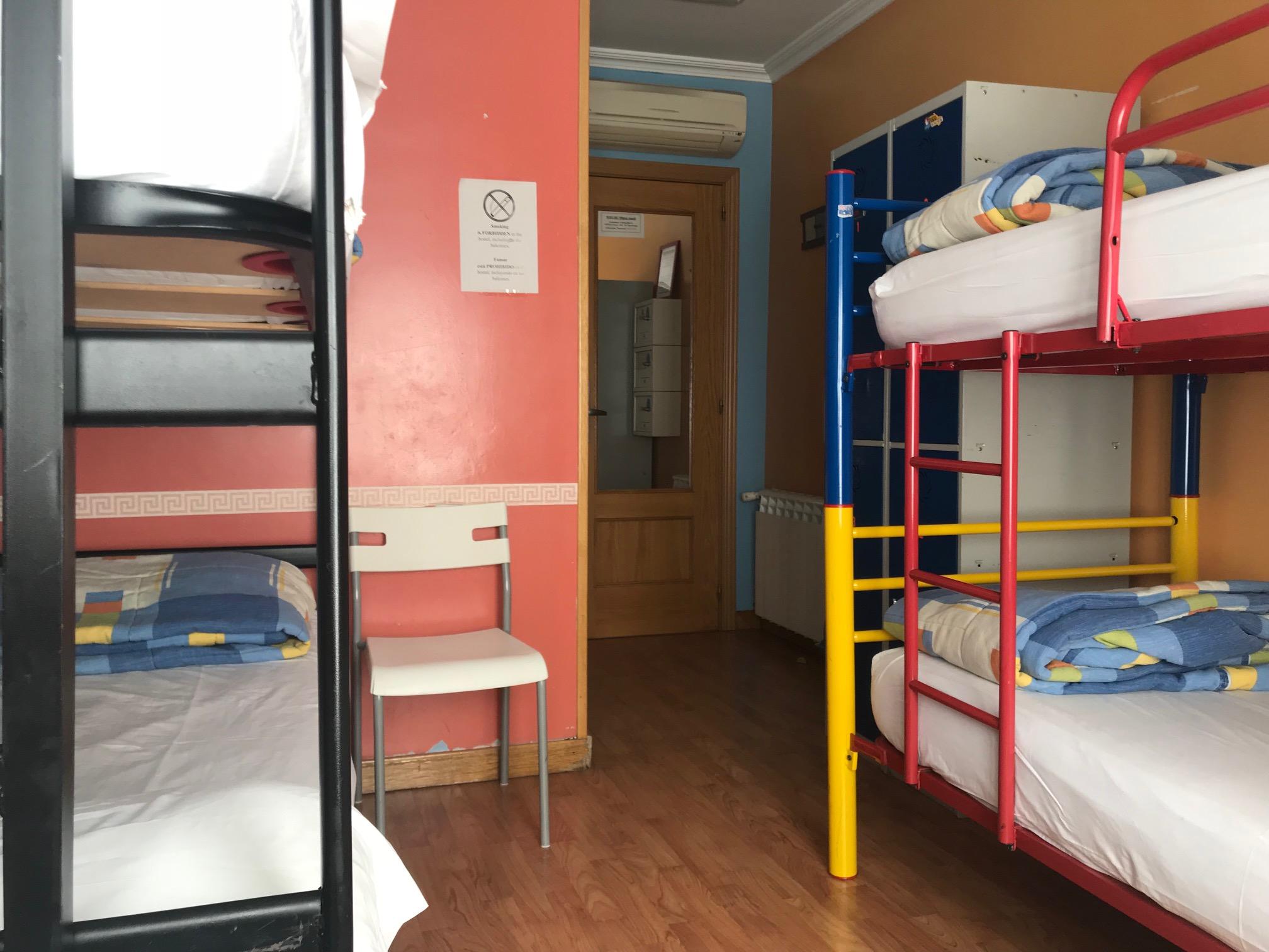 Rc Miguel Angel Vandrehjem Madrid Eksteriør billede Hostel in Madrid, Spain