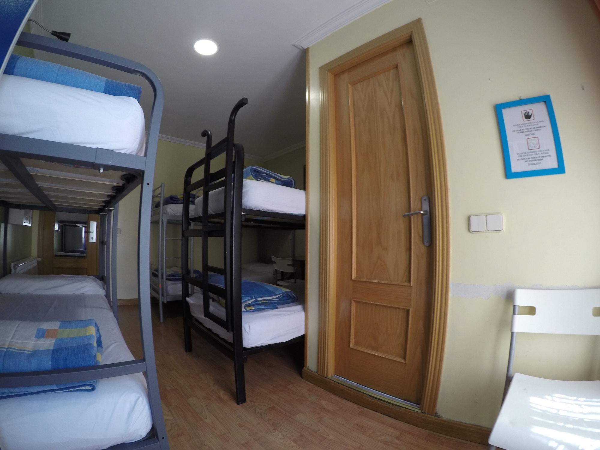 Rc Miguel Angel Vandrehjem Madrid Eksteriør billede Hostel in Madrid, Spain